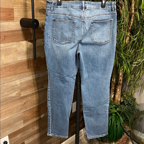 Chicos the Platinum Boyfriend jeans.  12 - Picture 4 of 4